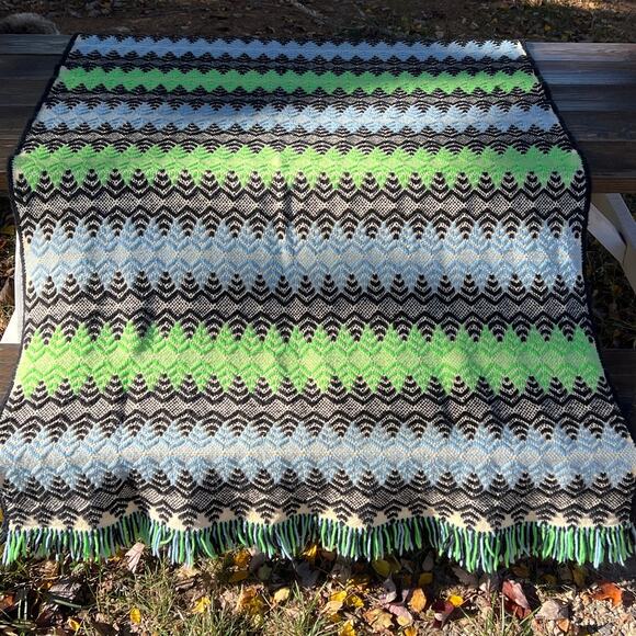 Vintage Handmade Swedish Weaving Afghan Throw Blanket Huck Embroidery 42x62" - Picture 1 of 9